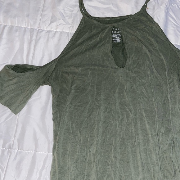 American Eagle olive green off-the shoulder shirt - Picture 2 of 4